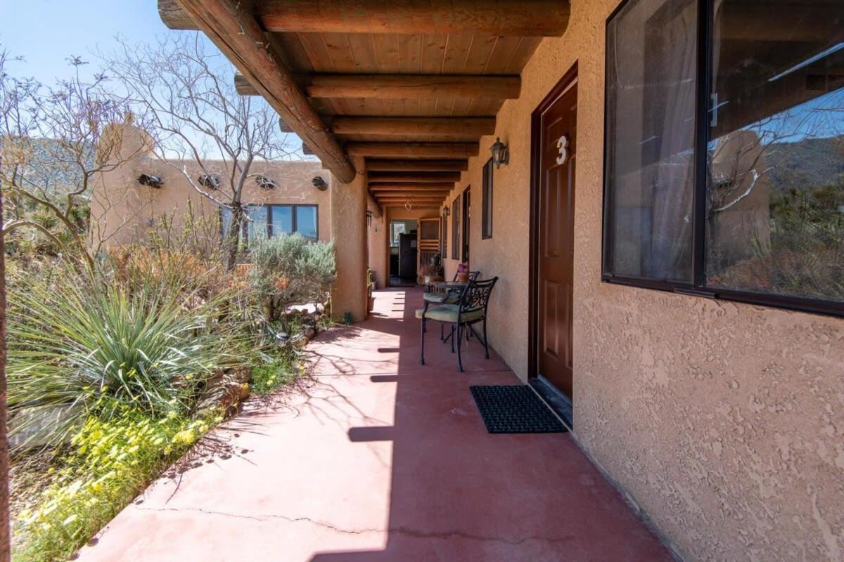 Renovated Lodge - Room 3 With Pool Access Joshua Tree Esterno foto