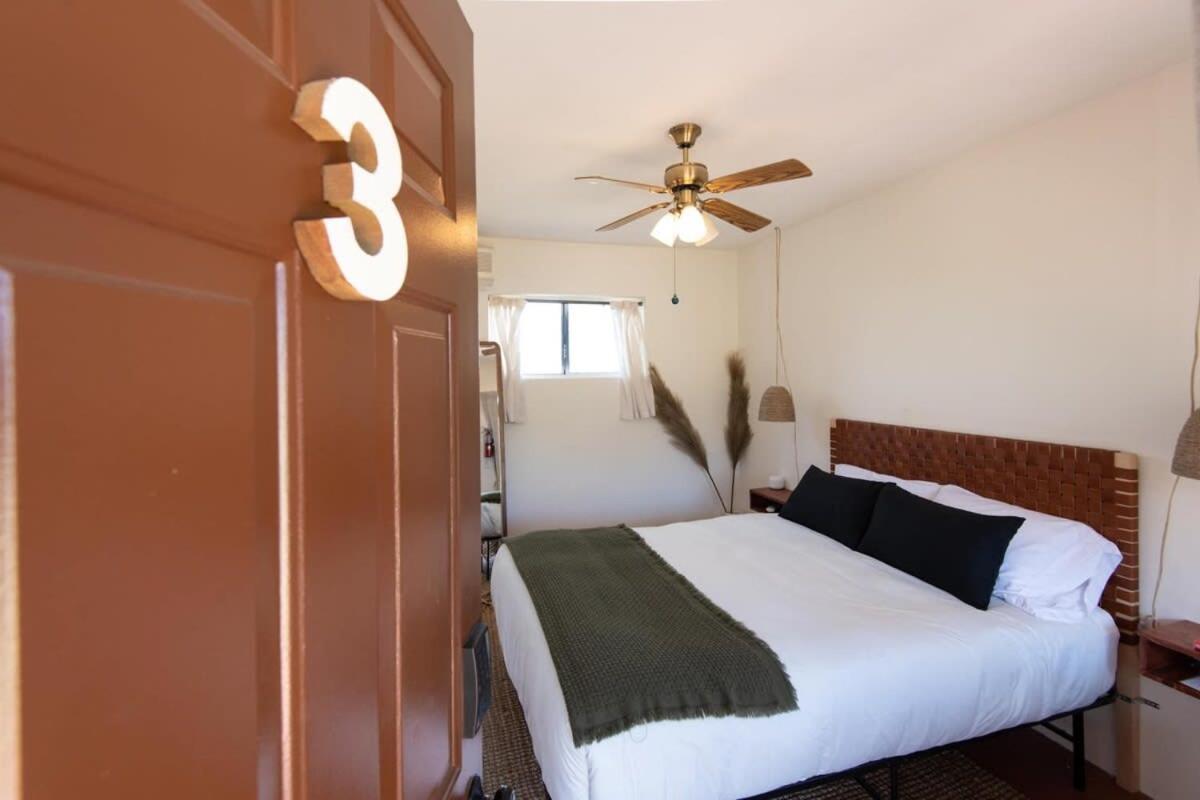 Renovated Lodge - Room 3 With Pool Access Joshua Tree Esterno foto