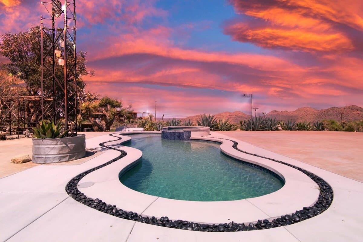 Renovated Lodge - Room 3 With Pool Access Joshua Tree Esterno foto
